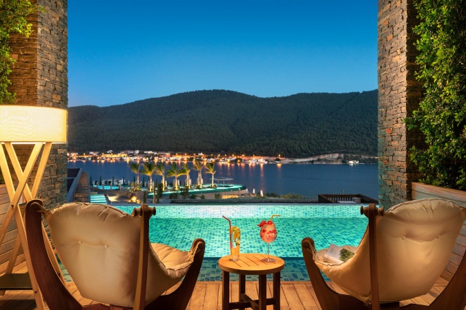 Laguna Deluxe Deniz Manzaralı Swim UP